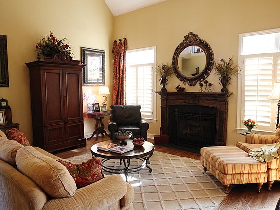 5th image of 425 Birkdale Blvd