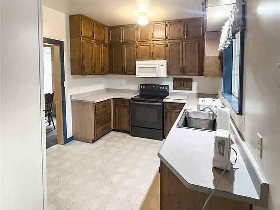 4th image of 402 5th Street