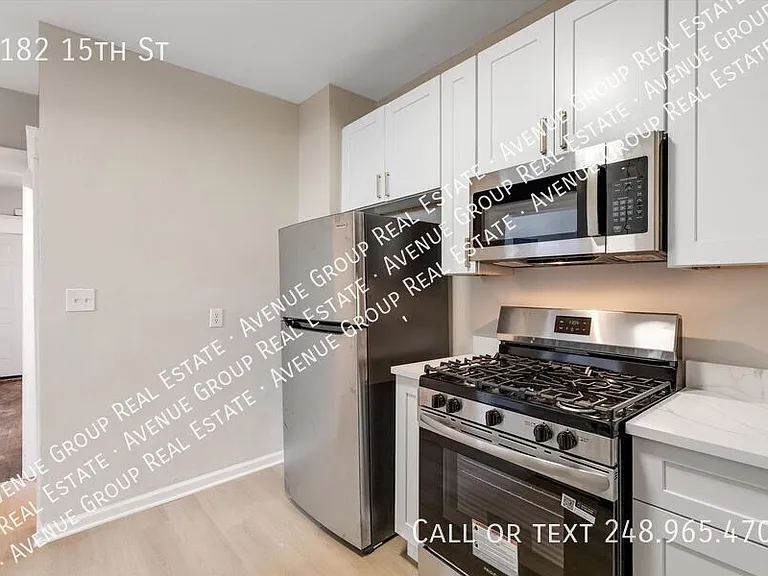 6182 15th St — Photo 2