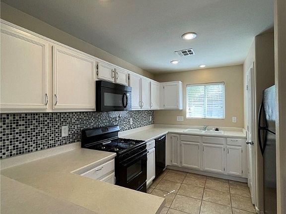 4th image of 3248 Villa Fiori Ave