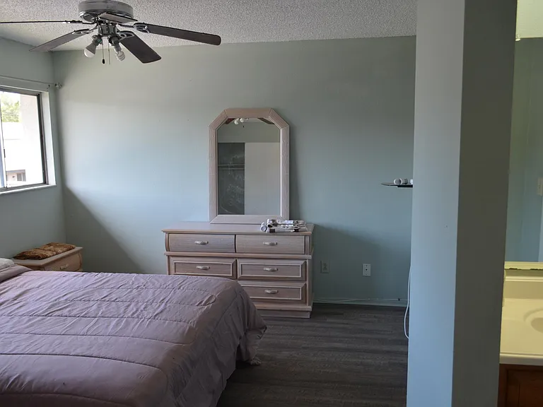 973 Whitman Dr — Photo 16