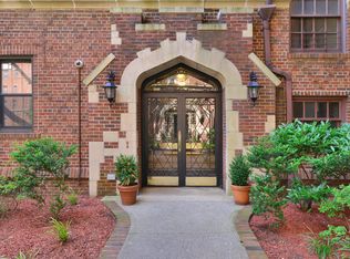 6836 Burns St APT F3, Forest Hills, NY 11375