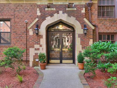 6836 Burns St APT F3, Forest Hills, NY, 11375