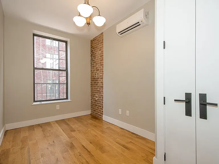 162 Pulaski St #3L — Photo 18