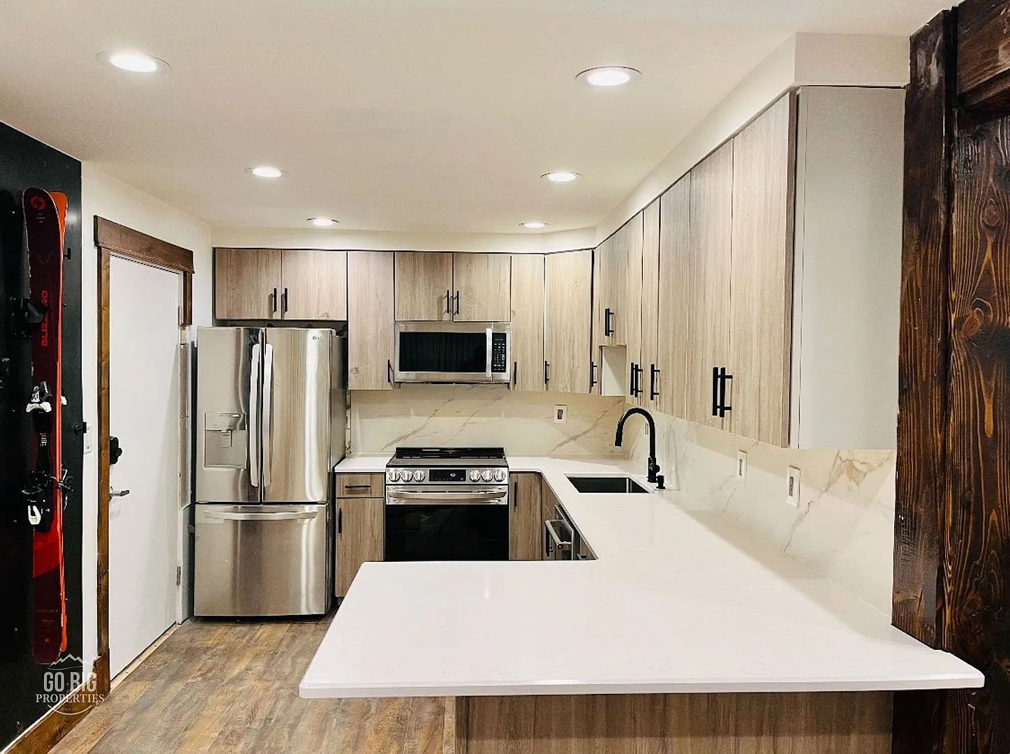 Recently Renovated Hill Condo - Six Month Lease — Photo 1