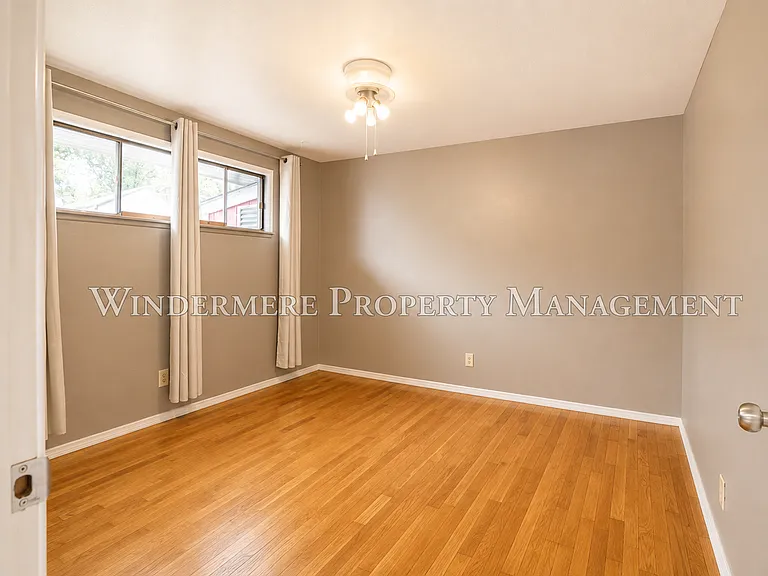 601 Hull Ave — Photo 8