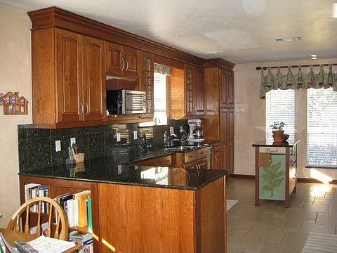 1st image of 2308 Grandview Dr
