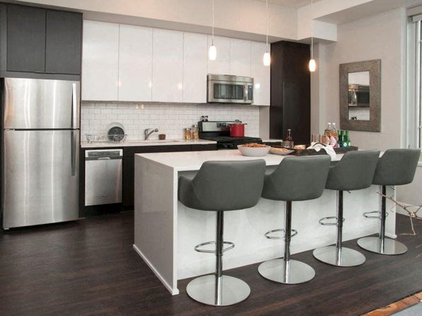 180 Kellogg Blvd E #805