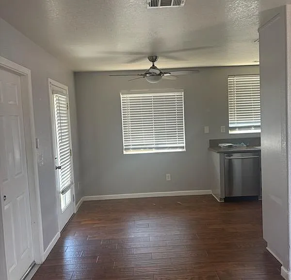 9625 N Loop Blvd #B — Photo 5