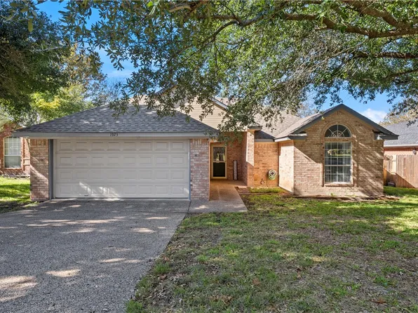 1923 Real Dr, Woodway, TX 76712