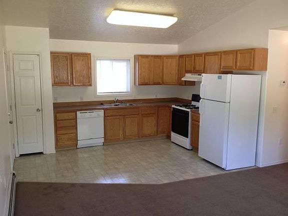 Kitchen area. 