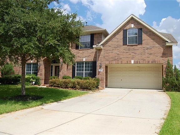 3rd image of 15010 Summer Knoll Ln