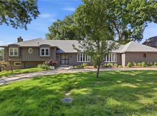 1110 W 113th St, Kansas City, MO 64114