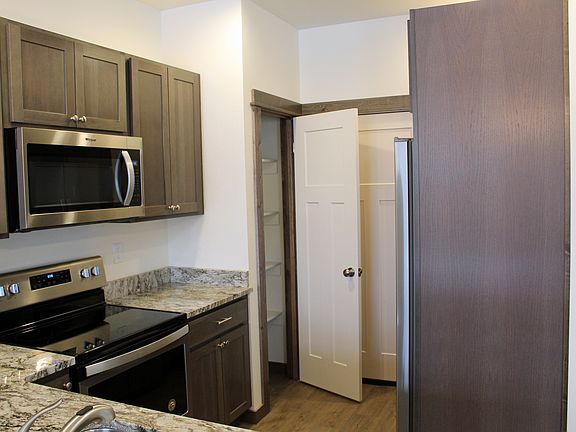 5th image of 4330 Glenwood Dr #C