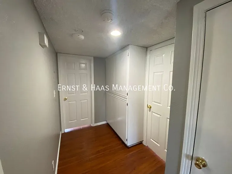 1021 Gladys Ave #4 — Photo 7