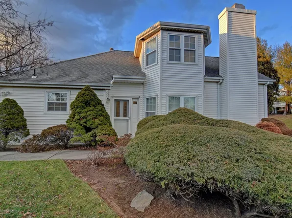 81 Hazel Dr, Freehold, NJ 07728