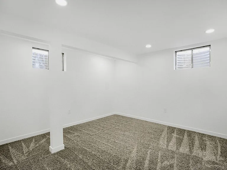 375 Depew St — Photo 12