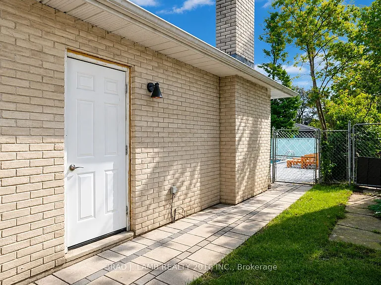 75 Marshall St #LOWER — Photo 27