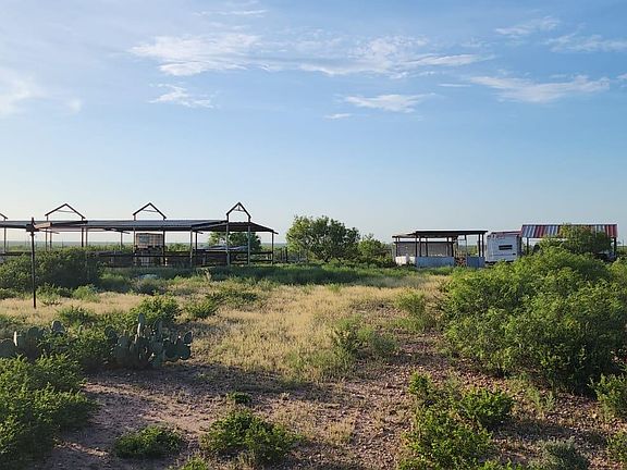 2nd image of 324 Ranch Rd