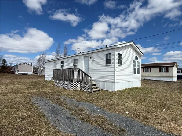 17 View Ln, Wakefield, NB E7M 0A6