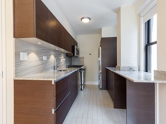 3rd image of 141 E 33rd St APT 4A