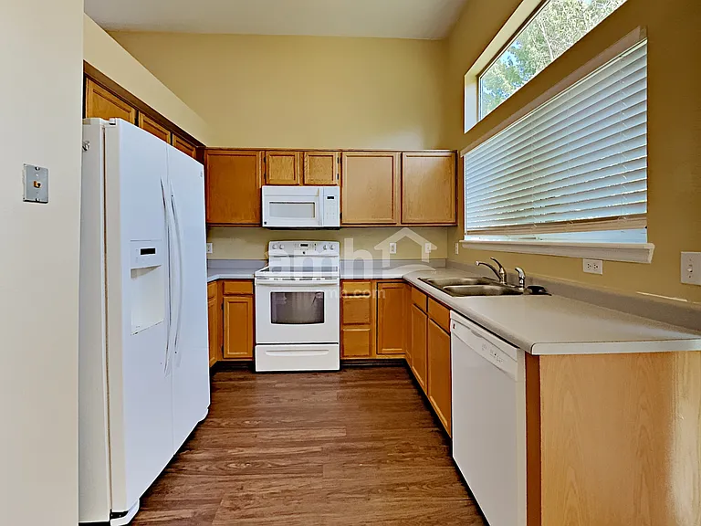 19033 E Molly Ave — Photo 3