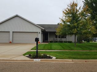 918 33rd St, Peru, IL 61354