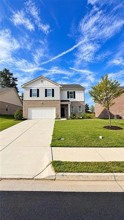 5 bed, 2.5 bath, 2464 sqft, $2,950 — Photo 1