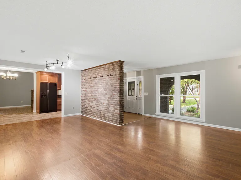 2067 Dogwood Rd — Photo 10