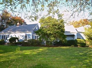 45 Church St, Mattapoisett, MA 02739