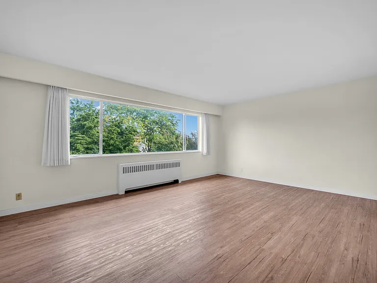 1615 Vine St #103 — Photo 9