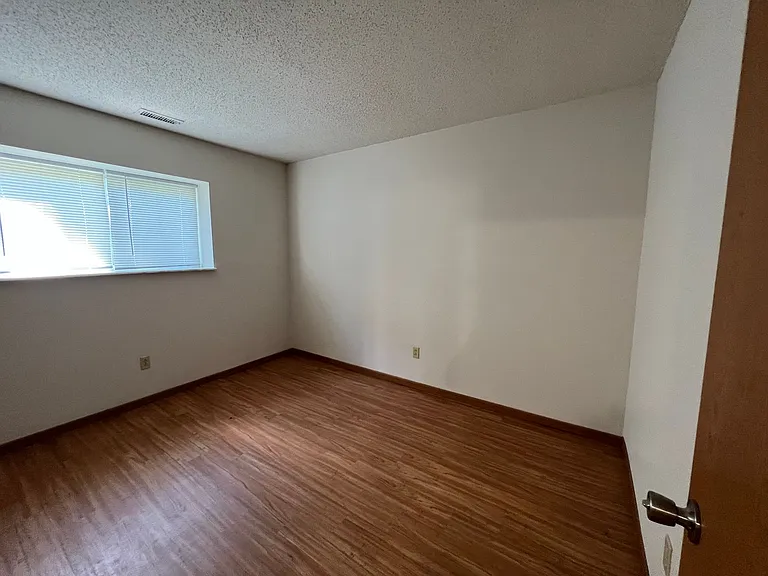615 Portsmouth Dr — Photo 16