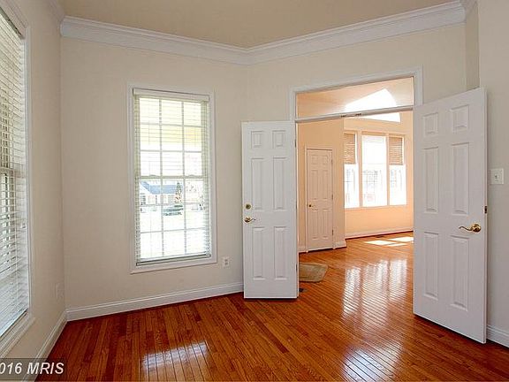 5th image of 258 Shadow Glen Ct