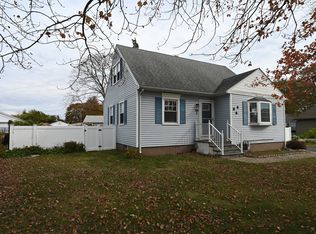 3 Stoddard Rd, East Haven, CT 06512