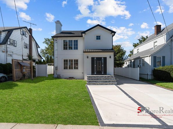 439 Bayview Avenue, Cedarhurst, NY 11516