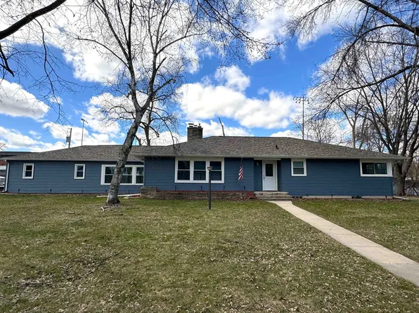 167 Center St, Berlin, WI 54923