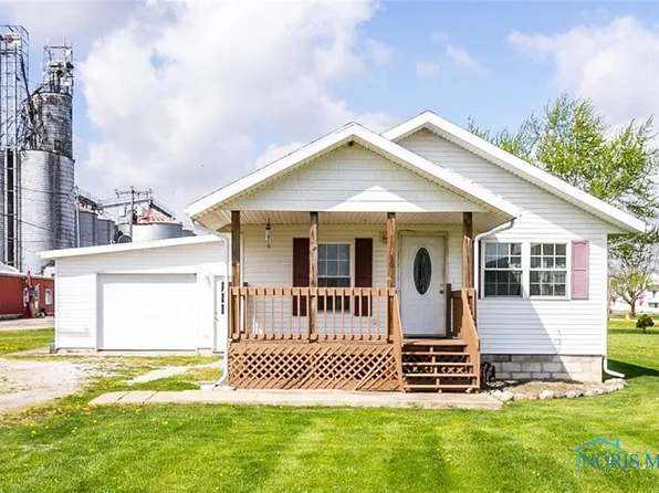 110 N 6th St, Oakwood, OH 45873