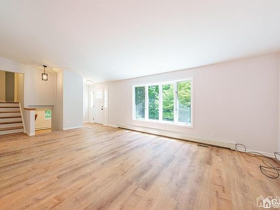 5th image of 1 Logan Ln
