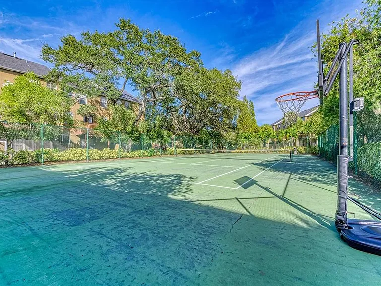 3047 Pointeview Dr — Photo 43