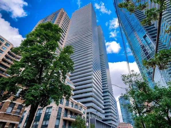 42 Charles St E #4406, Toronto, ON M4Y 0B7