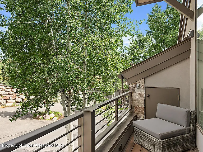 3904 Brush Creek Rd #11 — Photo 18