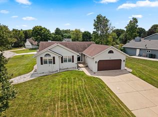 2821 Friendly Cir, Green Bay, WI 54313