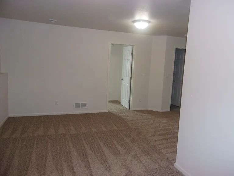 3134 8th St NE — Photo 31