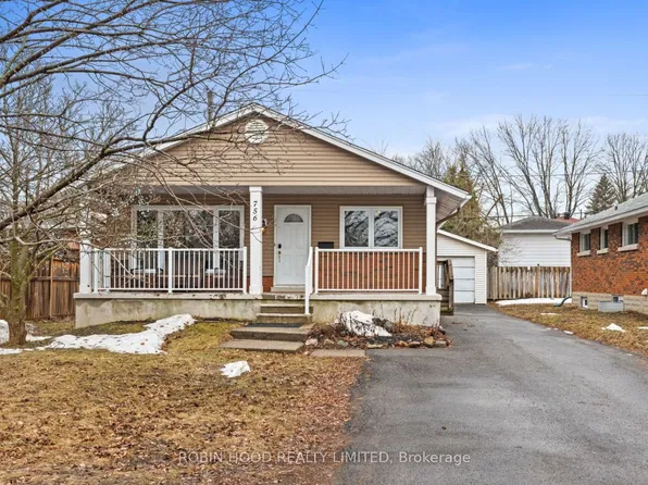 756 Dickens Ave, Ottawa, ON K1G 2X8