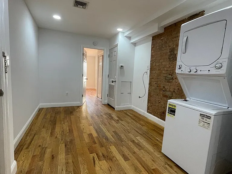 16.5 Wallis Ave #2 — Photo 5