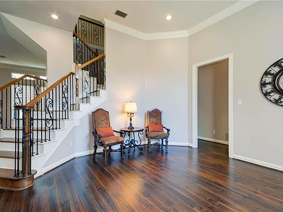 4th image of 3405 Willowbrook Dr