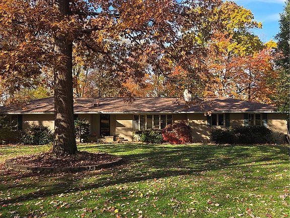 5th image of 361 Spring Grove Dr