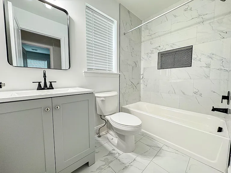 666 Jefferson Ave #2 — Photo 5