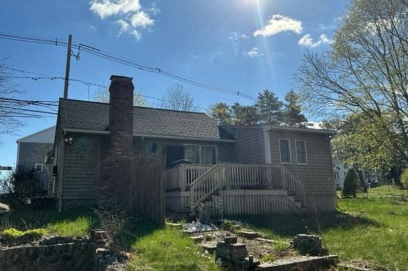 1st image of 831 South Ave