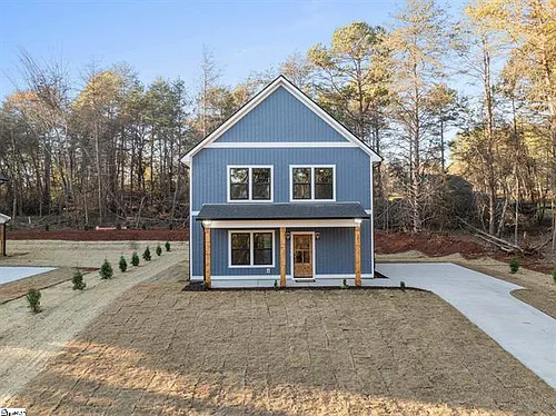 201 Elm Dr Photo 1